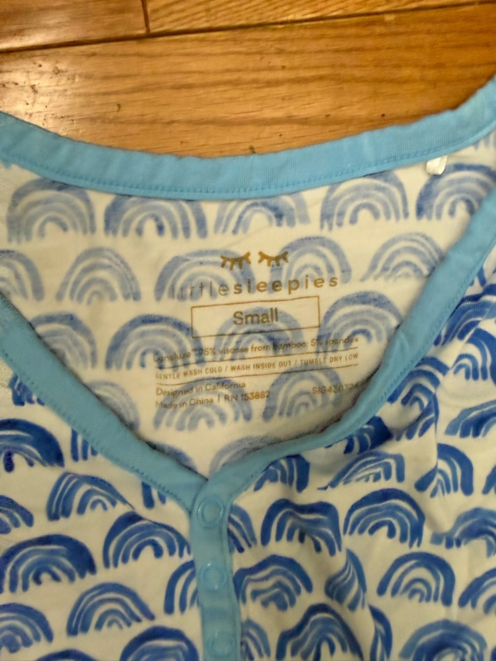 Little Sleepies Women’s Blue Rainbow Pajama Set NWOT - Picture 4 of 4